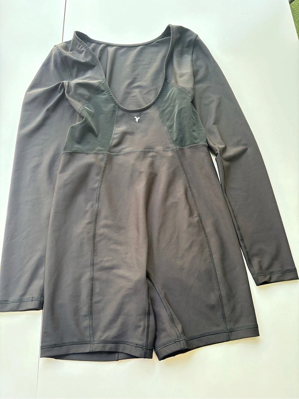 Old Navy PowerSoft Long-Sleeve Bodysuit Athletic Romper in Black Medium